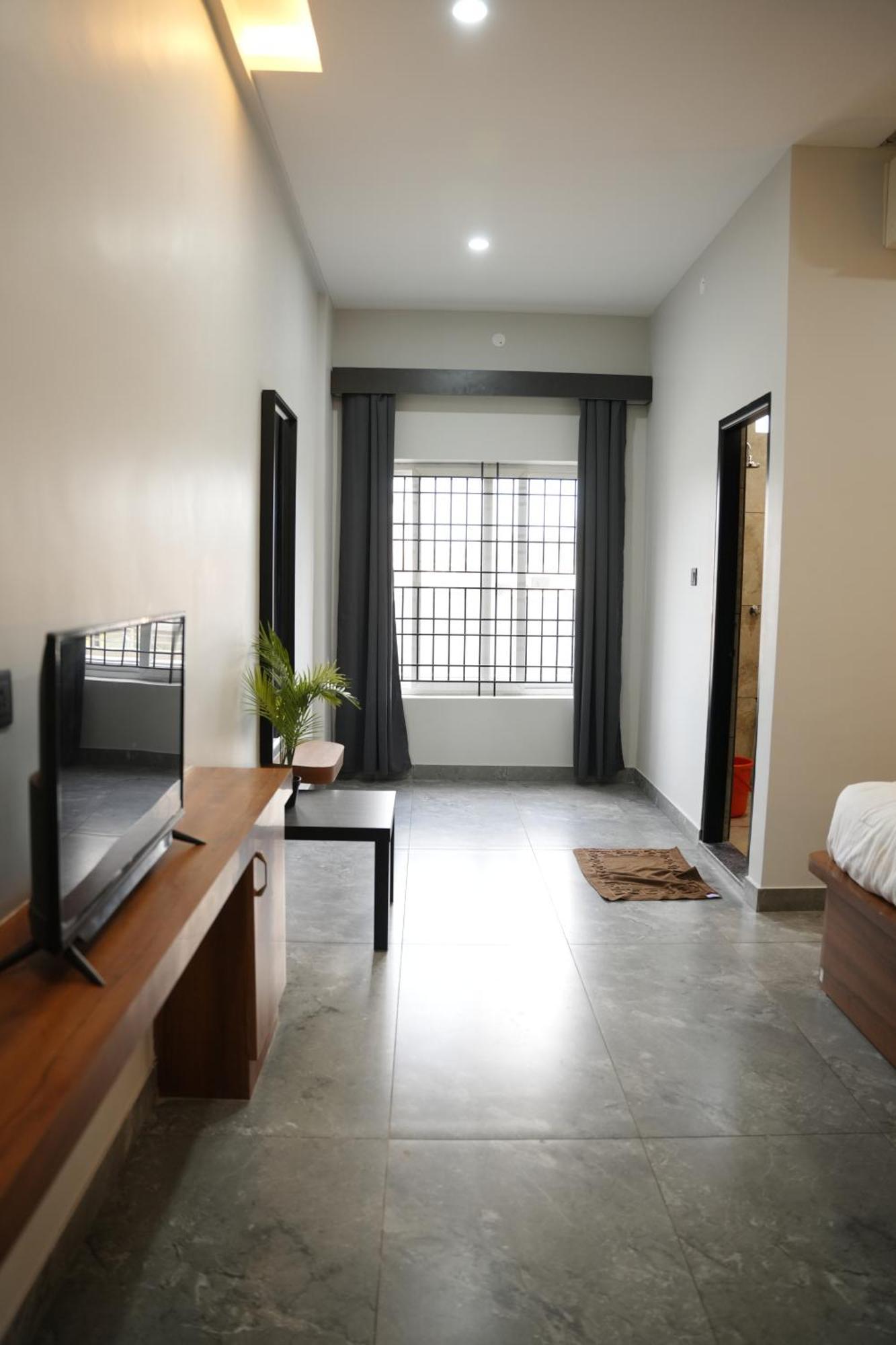 Hotel Sarvam Residency Sagar  Zewnętrze zdjęcie