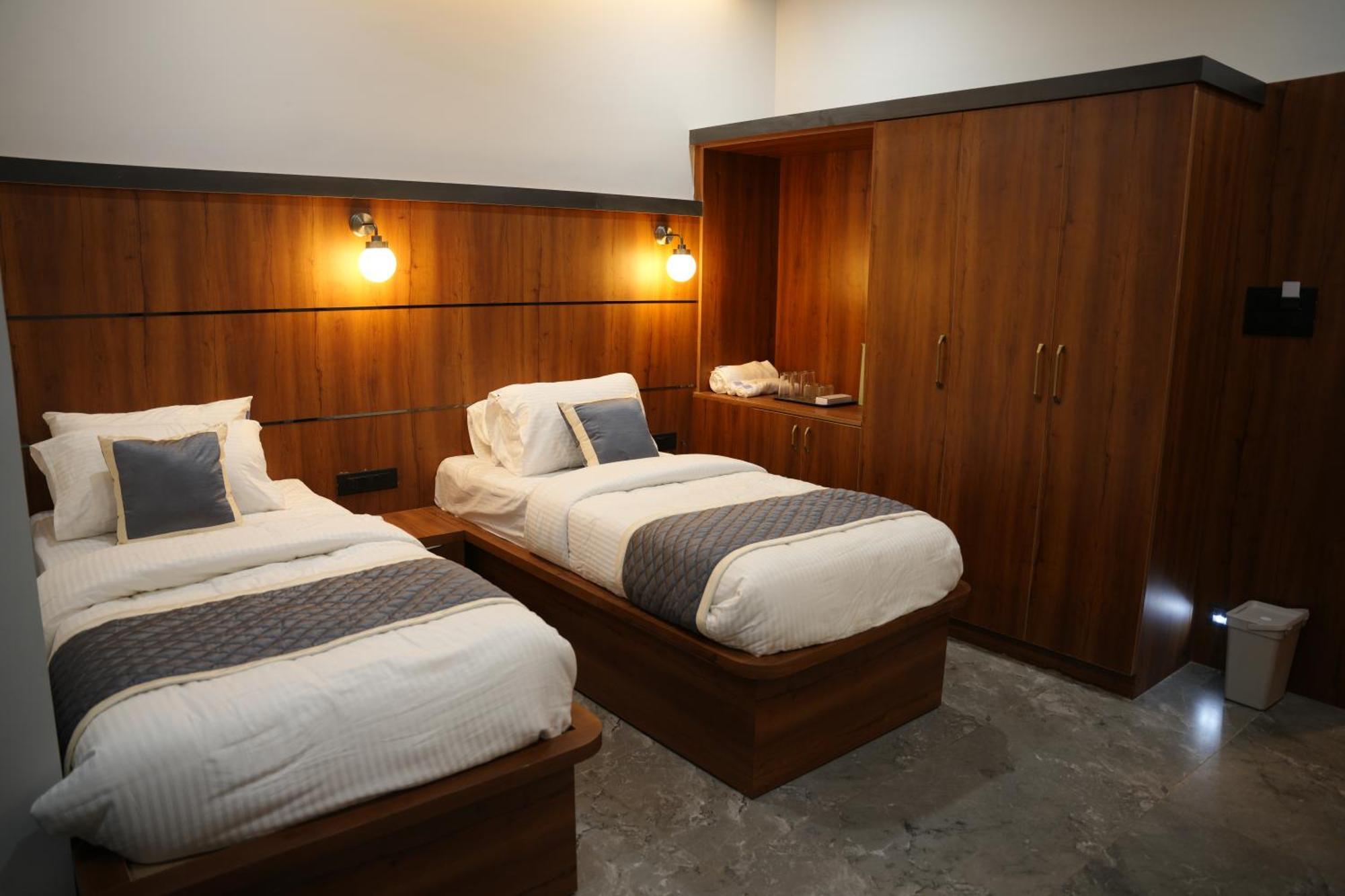 Hotel Sarvam Residency Sagar  Zewnętrze zdjęcie