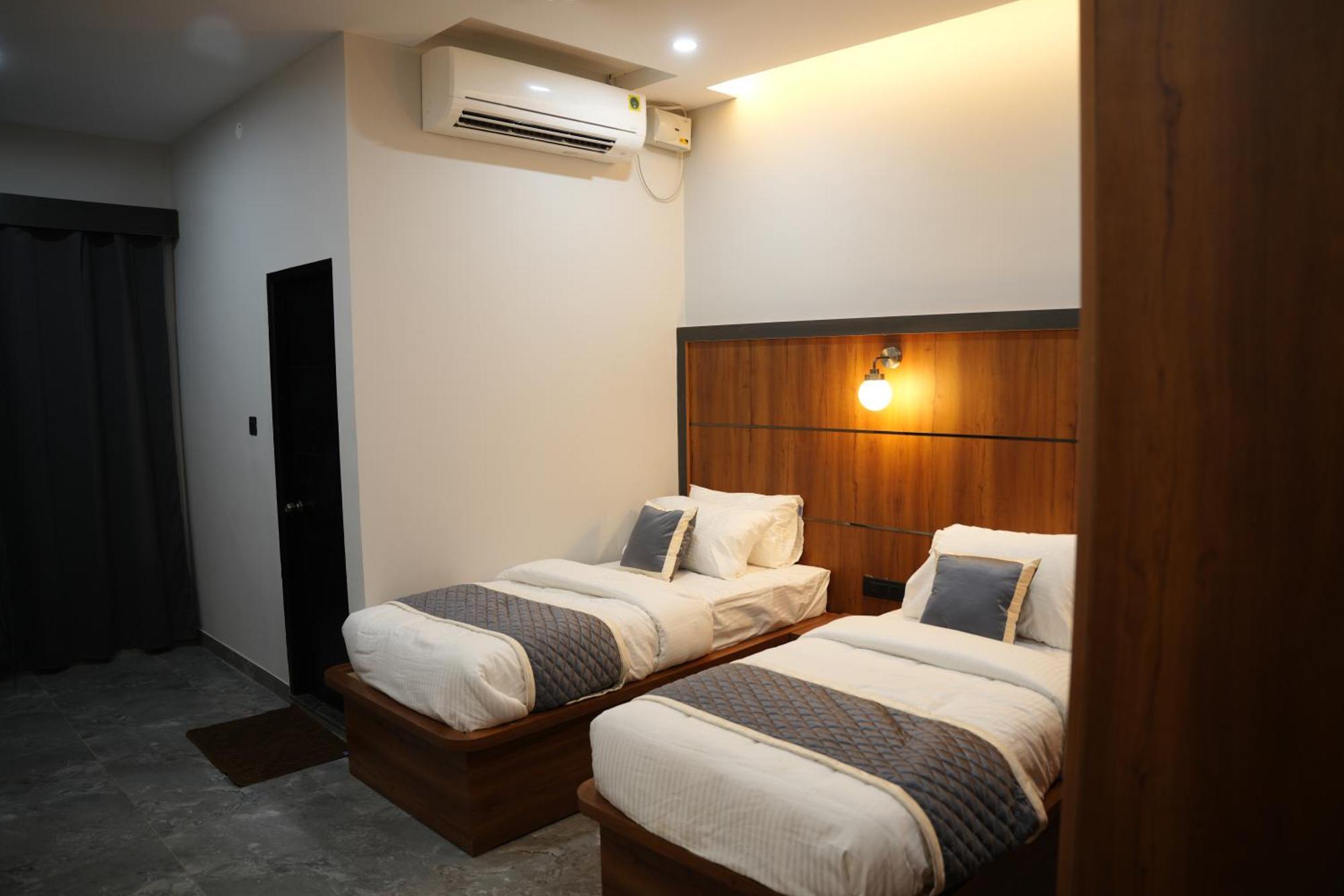 Hotel Sarvam Residency Sagar  Zewnętrze zdjęcie